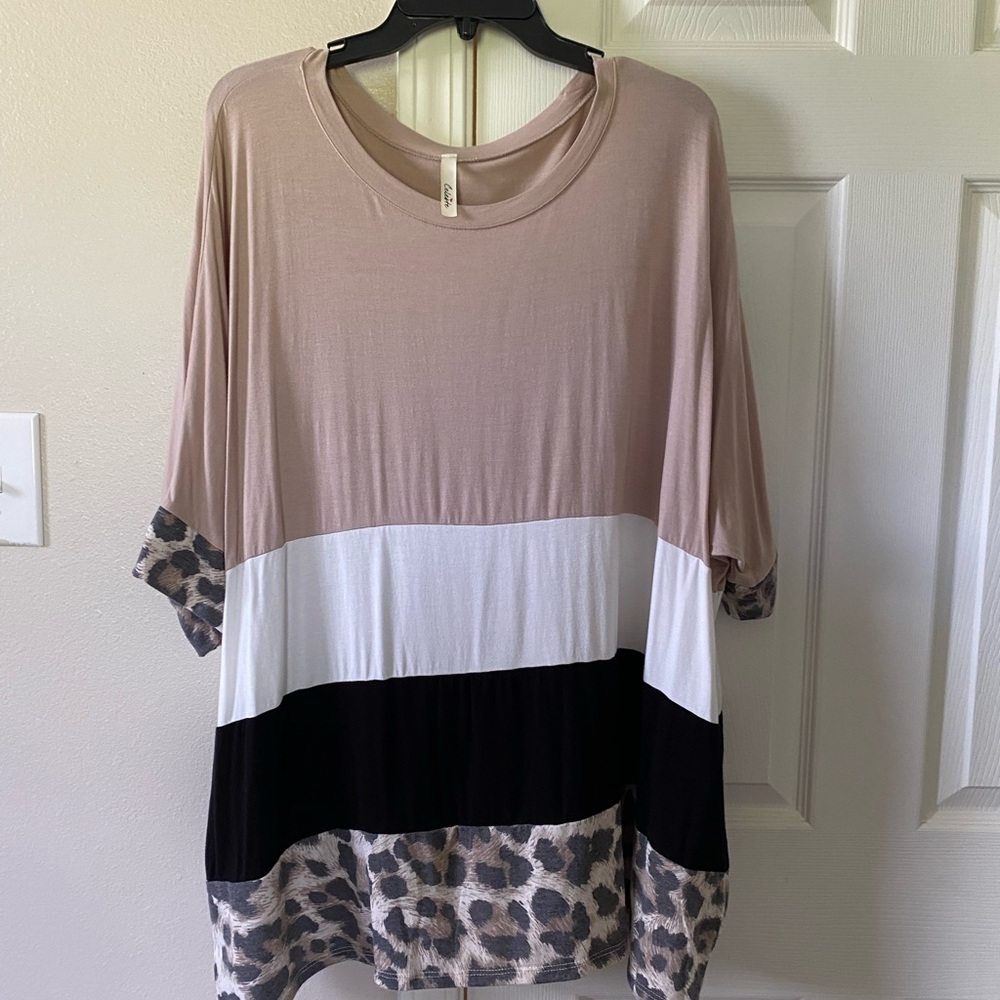 Celeste Tan and White Animal Print 3/4 Sleeve Tee